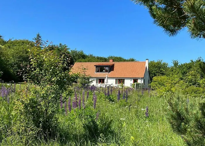 Historic House On Natural Plot In Сasa de vacaciones *