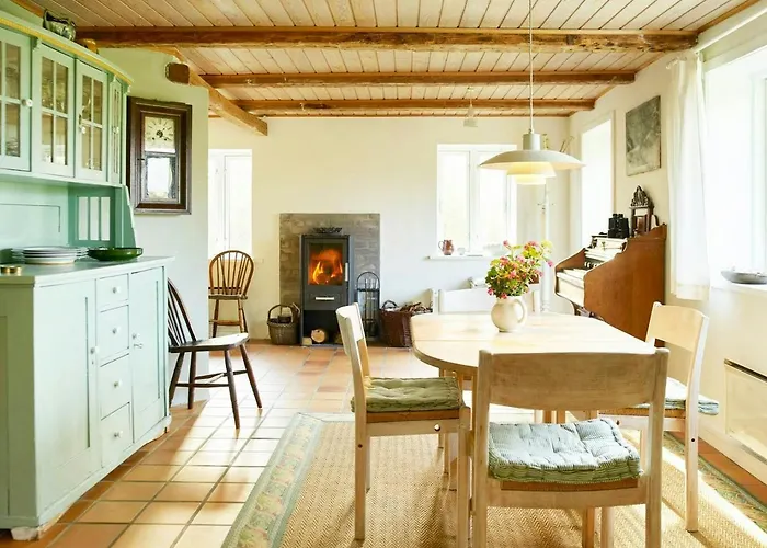 Hébergement de vacances Historic House On Natural Plot In Frostrup
